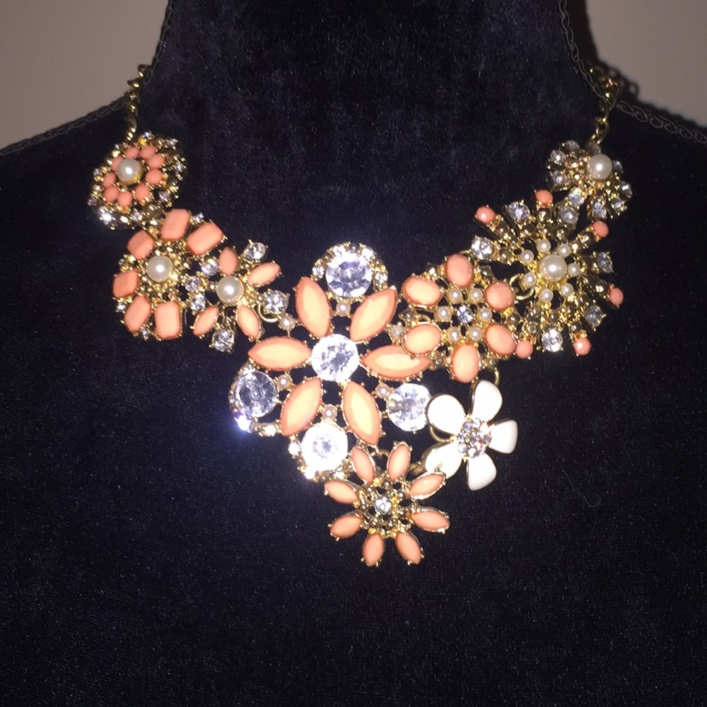 Necklace - Picture 1 of 2